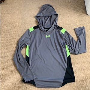 Boys Under Armour hooded long sleeved shirt